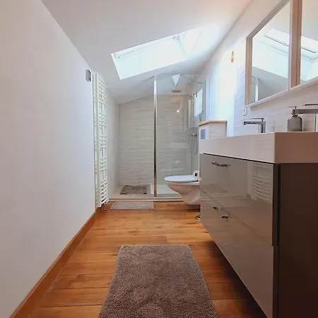 Cosy + Cool Burgundy *