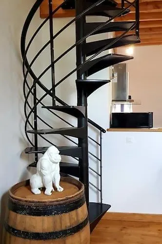 Cosy + Cool Burgundy