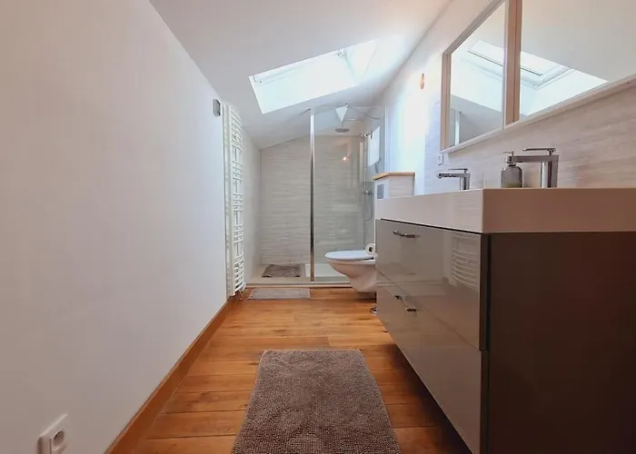 Cosy + Cool Burgundy *