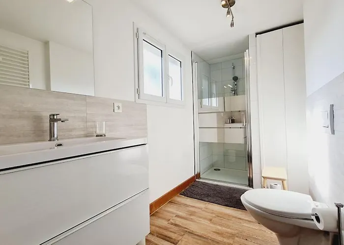 Cosy + Cool Burgundy Apartment