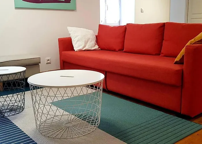 Cosy + Cool Burgundy Beaune (Cote d'Or)